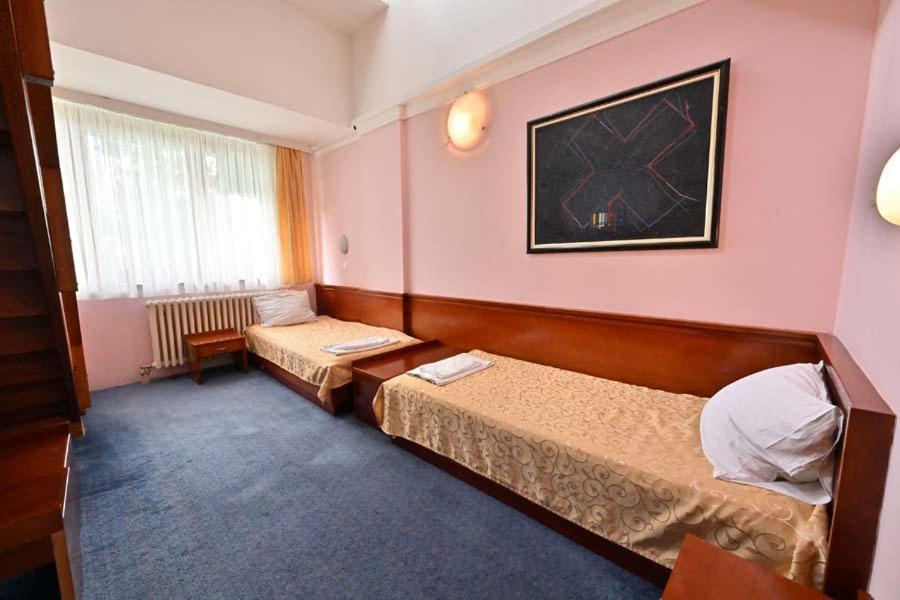 Hotel Norcev Grgetek Exterior foto